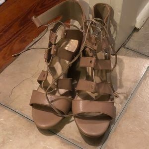 Dark Nude wedges